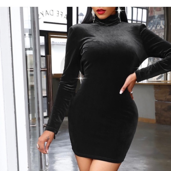 Dress - Picture 1 of 2